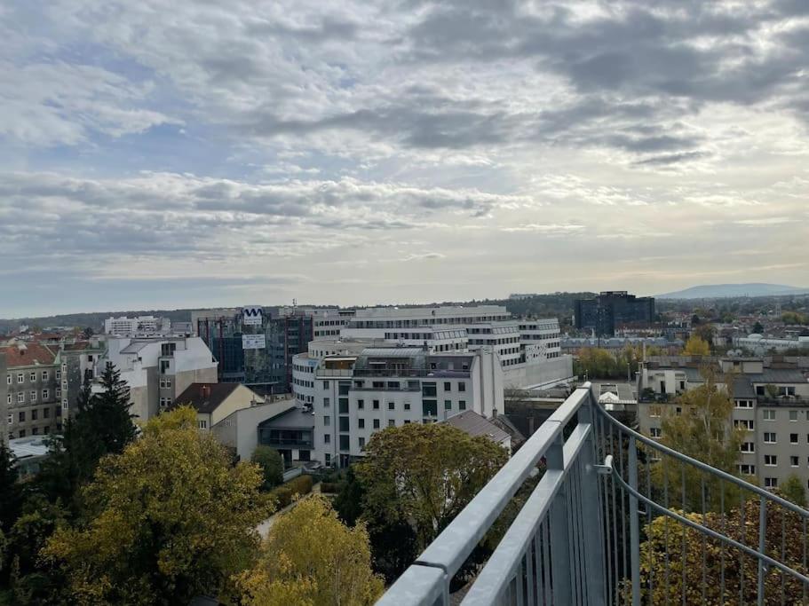 Rooftop Terrace- Panoramablick Ueber Wien Lejlighed Eksteriør billede